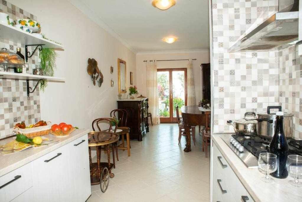 Villa Il Sogno Di Zia Ada Massa Lubrense Exteriör bild